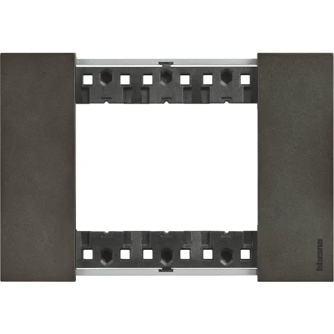 Rama ornament 3 module Bticino Living Now KA4803NG, space