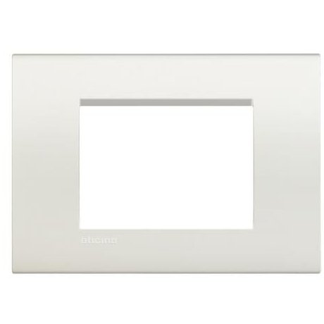Rama ornament 3 module Living Light Bticino LNA4803BI, alb