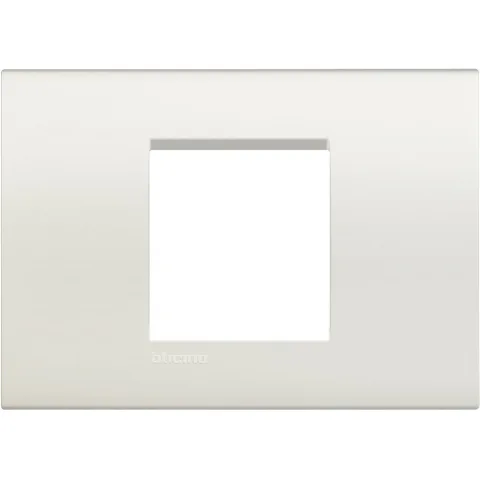 Placa ornament 2 module centrata Bticino Living Light LNA4819BI